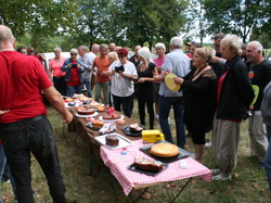  <a style='color: #fff;' href='/uploaded/photo/29-aout-20ans-quatre-rtoues-sous-un-parapluie-5f4d37649af9b.jpg'>(Télécharger)</a>